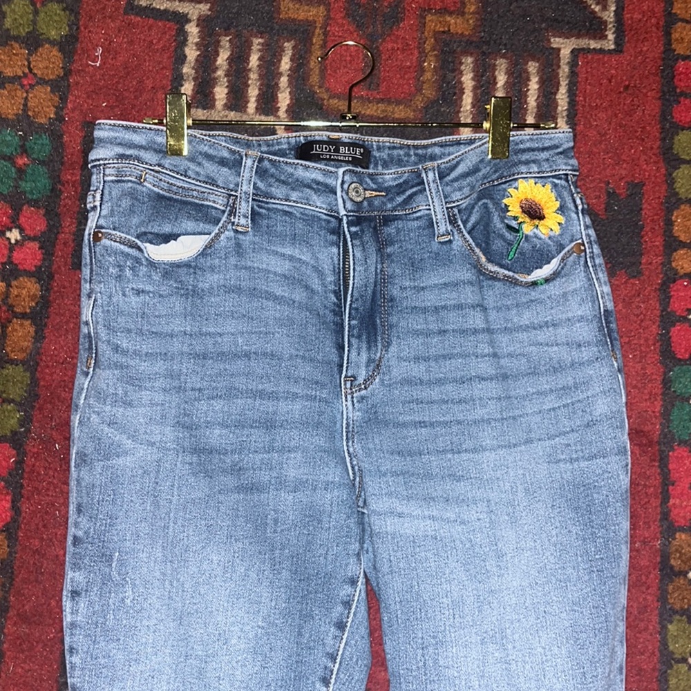 Judy Blue sunflower skinny 11/30